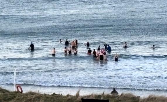 Wild_swimming_Photograph_courtesy_Maureen_Whalen Wild_swimming_at_beach