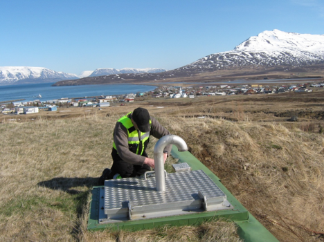 Small rural water supplies; Cover photograph courtesy of: María Gunnarsdóttir, University of Iceland and Colm Brady, National  Federation of Group Water Schemes